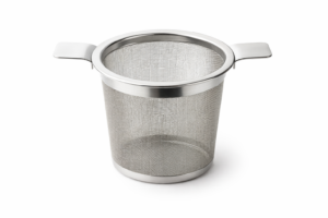 Grosser Korbfilter aus Metall für losen Tee